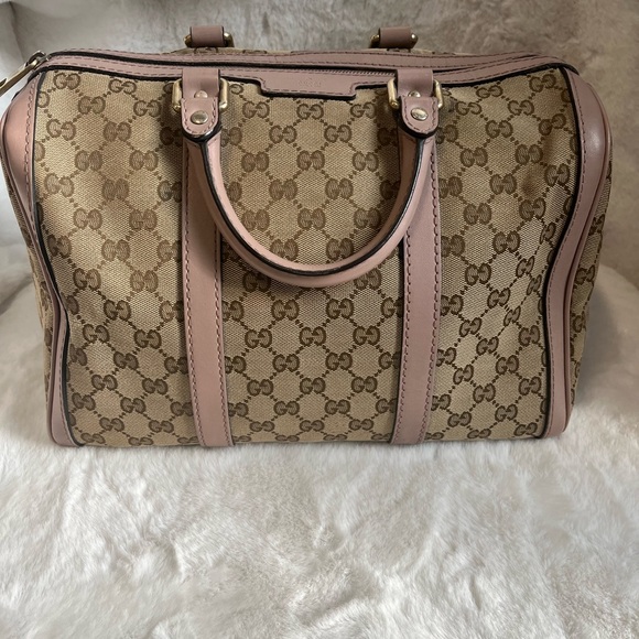 Gucci - Picture 1 of 5